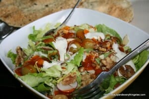 yummy Salad with goat cheese