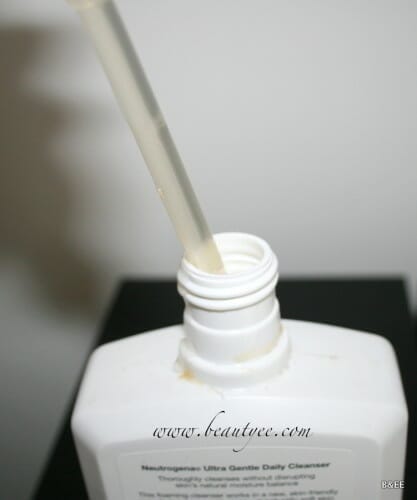 Review :Neutrogena Ultra Gentle Foaming Cleanser.