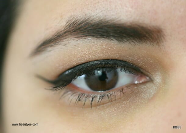 Stila Stay All Day Liquid Eyeliner Pen Review